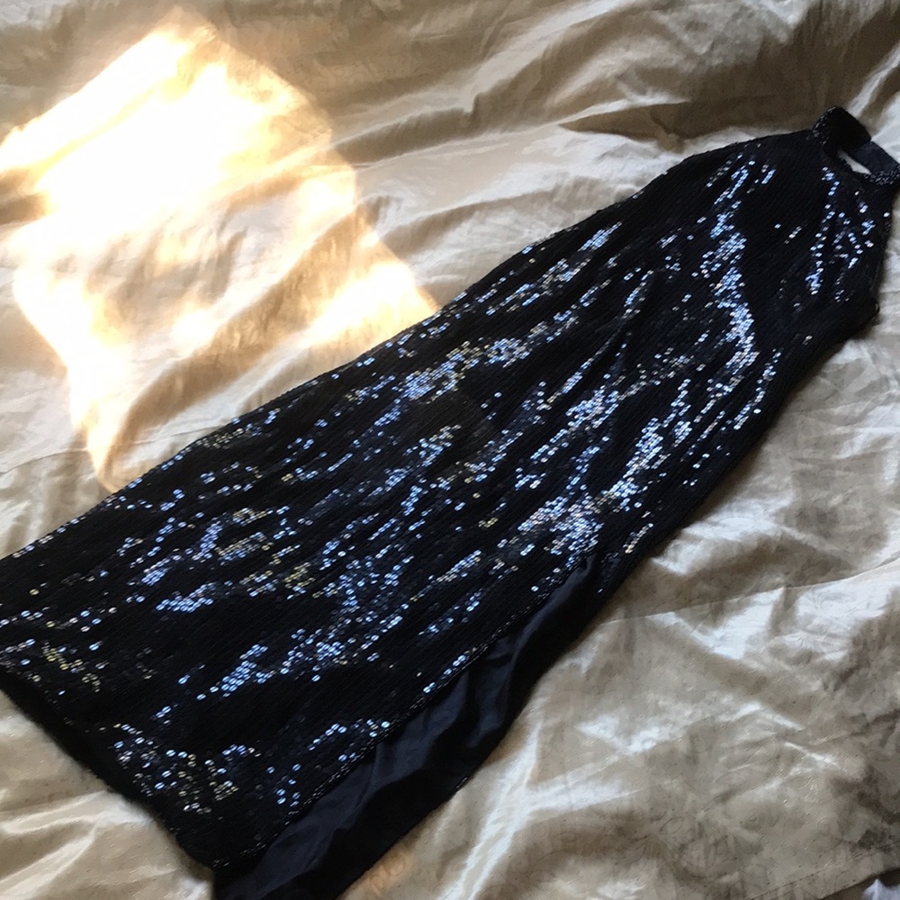VTG Stenay black sequined halter neck backless long gown with beading detail (8)
